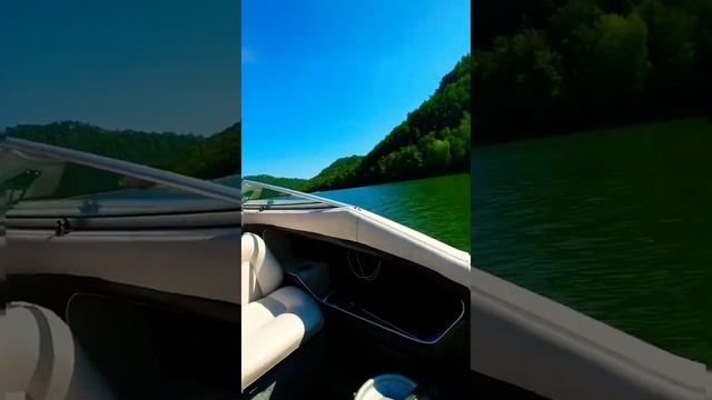 САМИРА наловила рыбок и отправилась на катере на детскую площадку. смотреть онлайн