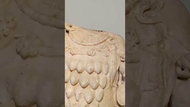 One of the Seven Wonders of the Ancient World: Artemis of Ephesus 🙌🏼👑 I could watch this all day! смотреть онлайн