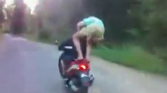 Жалко скутер смотреть онлайн