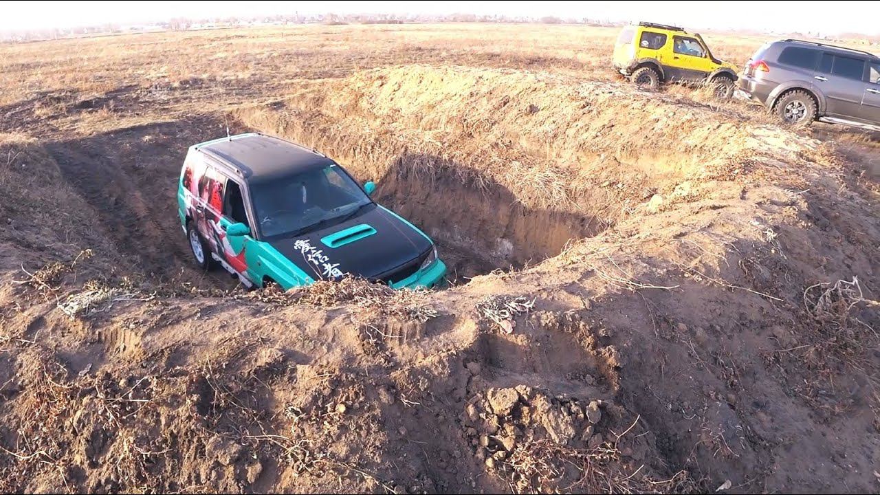 Руль придумали дебилы! Субару по танковой колее смотреть онлайн
