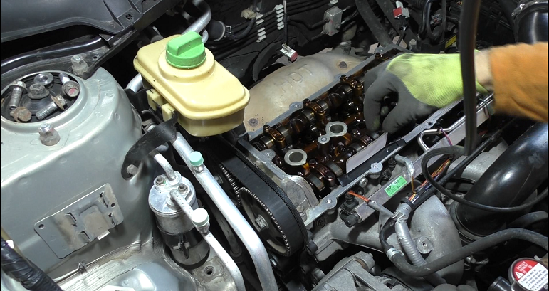 Замена комплекта ГРМ и приводного ремня на Чери Тигго 1,8  Chery Tiggo T11  2010 год  2часть