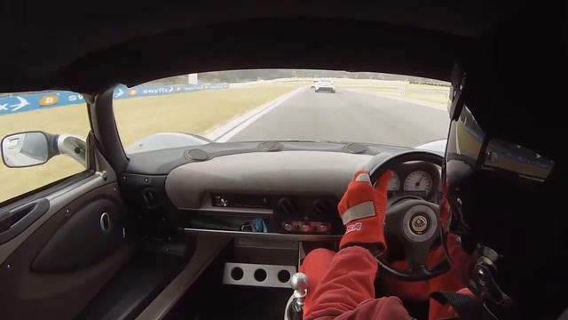 200MPH Lotus Exige S Chasing GR Supra + AMG A45 at Wanneroo Raceway смотреть онлайн