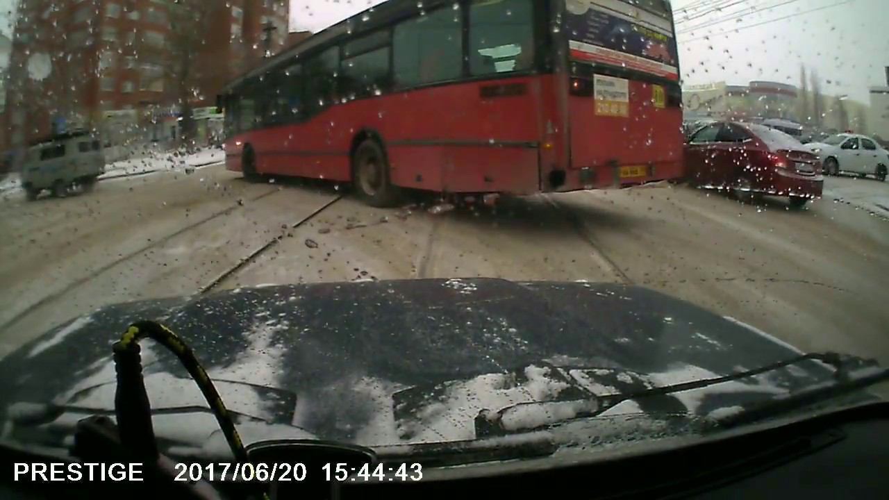 Чертов автобус 666 смотреть онлайн