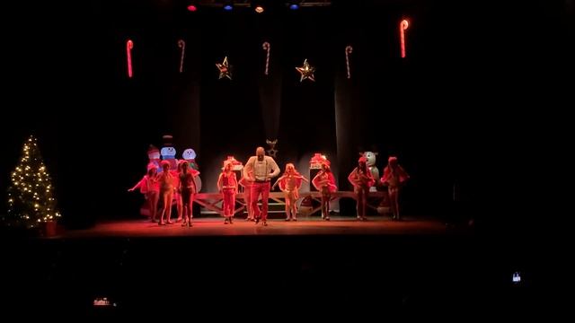 Player The Group - Extrait Santa Claus is coming to Town- Player Christmas Show 2022 смотреть онлайн