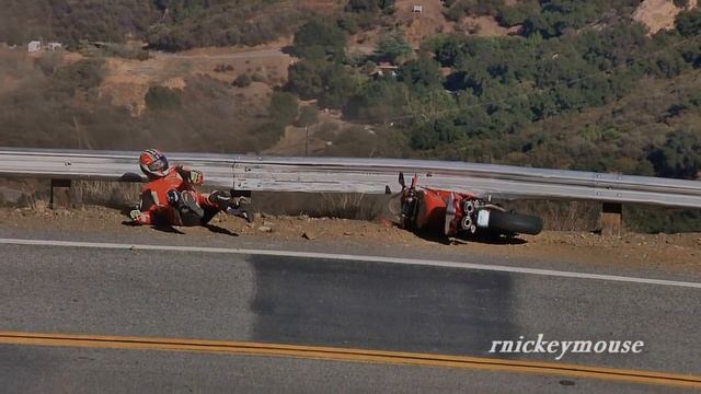 Heavily Modified Ducati 1098r Crash смотреть онлайн