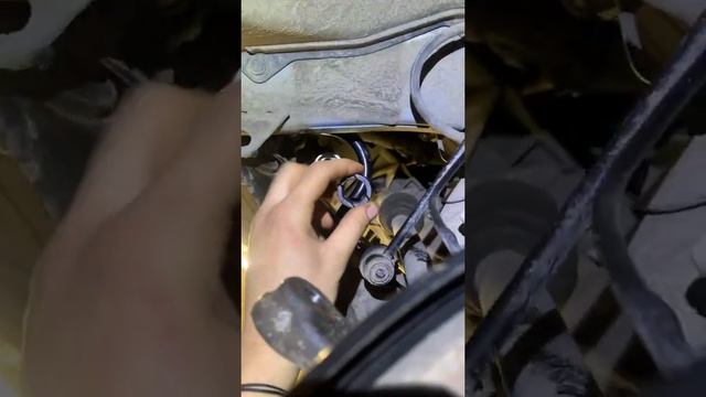 Замена втулки рулевой рейки Leaf / Кашкай смотреть онлайн