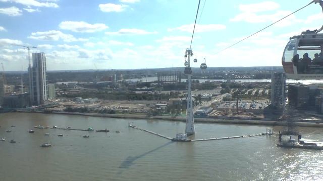 Panasonic HC-X900M Camera Test - London Emirates Airline - Southbound 6th Aug 2016 смотреть онлайн