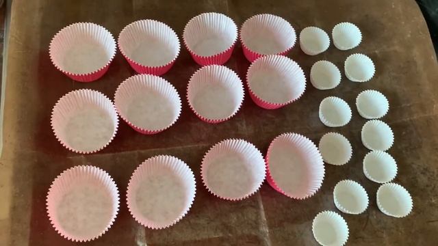 Капкейки с творожным кремом. Готовим романтический завтрак. Готовим дома. Кексы с кремом. смотреть онлайн