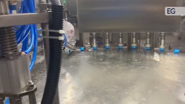 Линия для розлива жидкости в дой-пак пакеты WP-5A смотреть онлайн