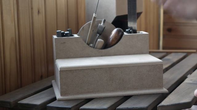 Работа с кожей: организация рабочего места. Хранение инструментов для работы с кожей смотреть онлайн