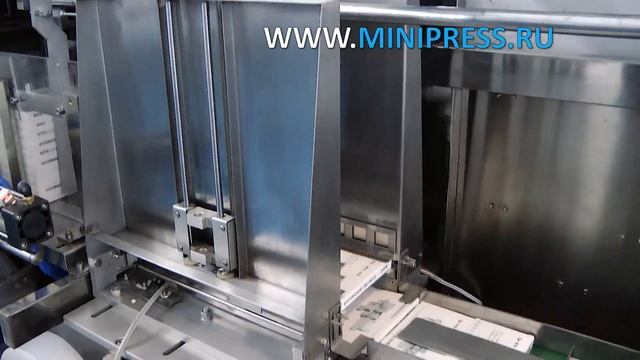 Целлофандағы бөтелкелерді топтық орауға алғашқы іске қосуға арналған автоматты жабдық смотреть онлайн