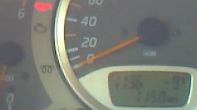 Nissan Almera Tino 2,2 DI Cold Start in -9*C смотреть онлайн