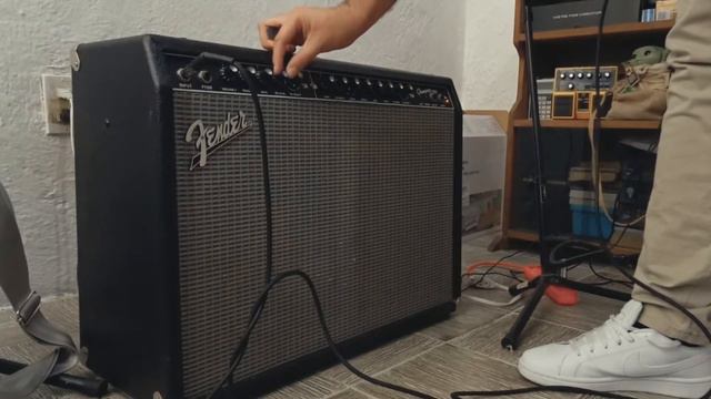 FENDER CHAMPION 100 2X12 | RESEÑA смотреть онлайн