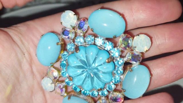 ПРОДАЖА : королевский мегалот,чешские броши смотреть онлайн