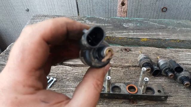 Троит на гбо. Забиты газовые форсунки.