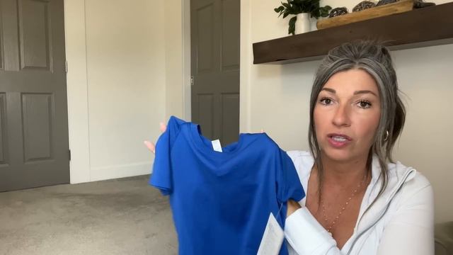 LULULEMON HAUL | Swiftly Cropped Long Sleeve, All Yours Cropped Tee, and lots of Lip Gloss! смотреть онлайн