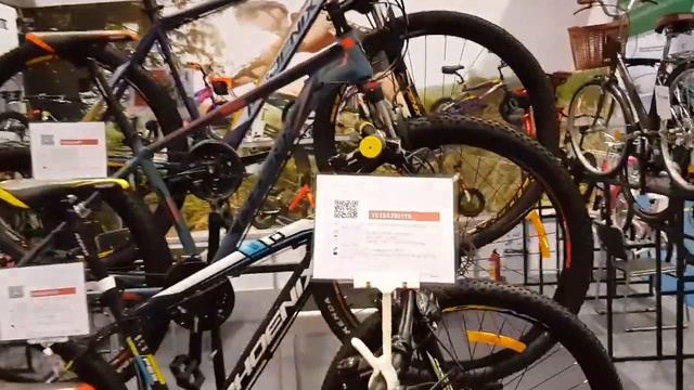 ПЕВЫЙ ДЕНЬ В КИТАЕ смотреть онлайн