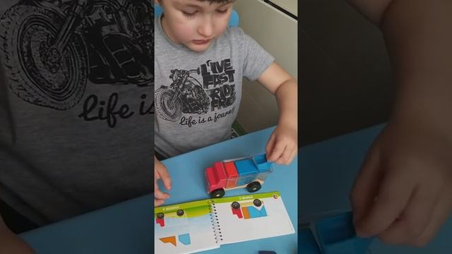 Грузовички 3 . От производителя Бондибон ( smart games)