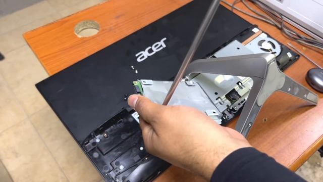 Acer Aspire All In One PC Disassembly and SSD Hard Disk Replacement смотреть онлайн