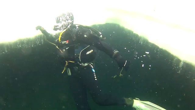 Подлёдные погружения / Ice diving смотреть онлайн