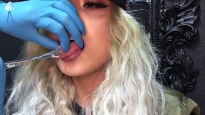 VLOG 001 GETTING SNAKE EYES & NIPPLE PIERCINGS