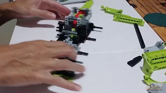 Assemble LEGO Technic Ford Mustang Shelby part 1 смотреть онлайн