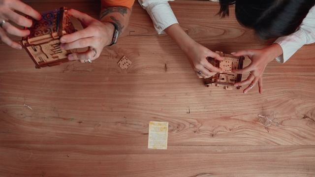 Гуманитарий или технарь? Открываем КВЕСТ-БОКС Кембриджский лабиринт с Валентинычем | Аня Матеманя смотреть онлайн
