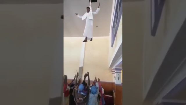 ПРАЗДНИК ВОЗНЕСЕНИЯ ГОСПОДНЯ В АФРИКЕ смотреть онлайн