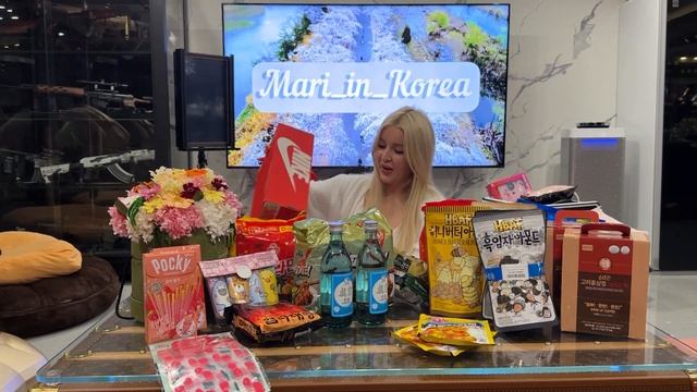 ПОСЫЛКА ИЗ КОРЕИ ДЛЯ СЕМЬИ?? ПОДАРКИ, КОРЕЙСКАЯ ЕДА, КОСМЕТИКА смотреть онлайн