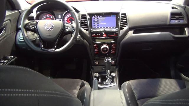 SsangYong XLV 115 hp 6AT (2020) Exterior and Interior смотреть онлайн