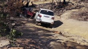 Nissan Patrol Y62 vs Toyota Land Cruiser LC200 4x4 Challenge