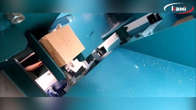 Торцуем брус для шашек поддона на станке для торцовки шашек поддонов СТК 6М. Быстро и легко! смотреть онлайн