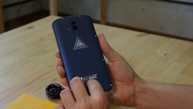 Первый в мире защищенный смартфон с двойной камерой AGM X1 смотреть онлайн