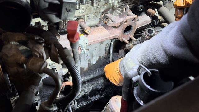 Peugeot 407 1.6 16v HDi DV6TED4 Turbo Oil Feed Pipe Replacement Including Turbo Removal смотреть онлайн