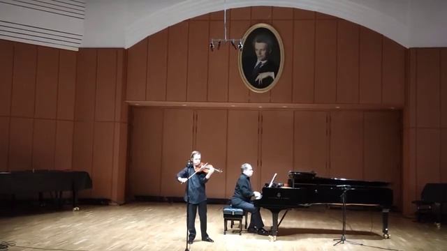 Чайковский Мелодия,исп.Иван Терещенко смотреть онлайн