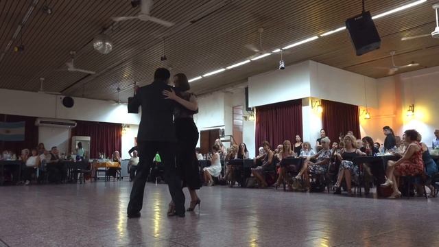 Franz Alvaro Bravo y Olga Pogorelova - Jueves. Milonga El Rodriguez. смотреть онлайн