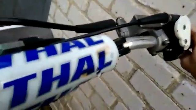 Первый запуск после ремонта Honda CR125 смотреть онлайн