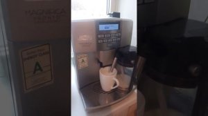 Delonghi magnifica pronto cappuccino приготовление капучино на свежем молоке