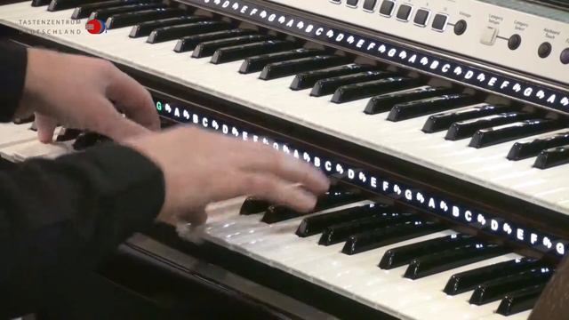Lowrey Inspire Austin Powers смотреть онлайн