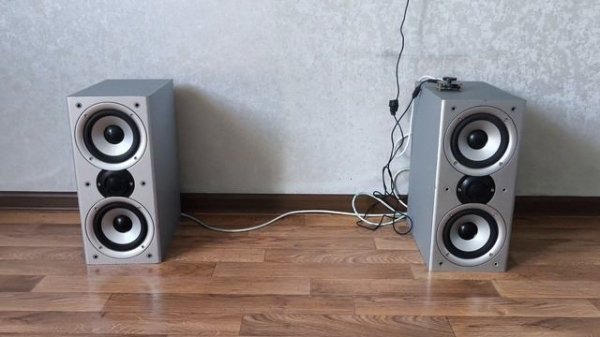 Polk Audio Monitor 40