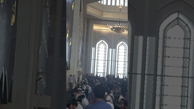 Новая мечеть в Астане, 12.08.22 г., первый азан на жума намазы в день открытия смотреть онлайн