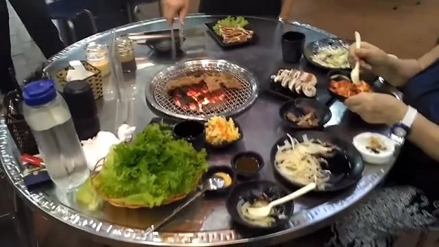 Корейский ресторан, собак не ели, всё было очень вкусно