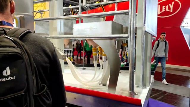 В Ганновере открылась крупнейшая международная выставка животноводства EuroTier смотреть онлайн