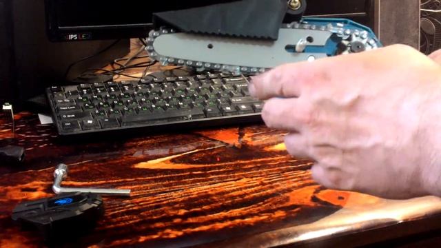 chain saw. аккумуляторная цепная мини пила с Китая. смотреть онлайн
