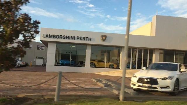 Ferrari Shop And A Lamboghini Shop In Perth!!! смотреть онлайн