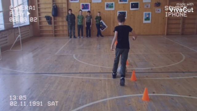 Отработка элементов футбола. Ведение мяча, попадание в цель смотреть онлайн