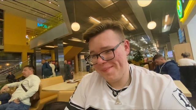 VLOG: Из Екатеринбурга в Санкт-Петербург/Последний день/Ресторан Гарри Поттера/Ночь в Питере смотреть онлайн