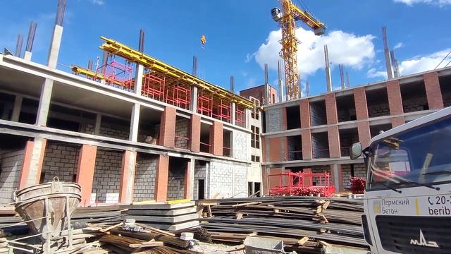 Прокачка бетона стационарным бетононасосом на 3 этаж! - 89м3 заливка плиты перекрытия. смотреть онлайн