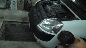 Как снять передний бампер на Peugeot Partner 2006 г.в. Глаза бояться а руки делают!