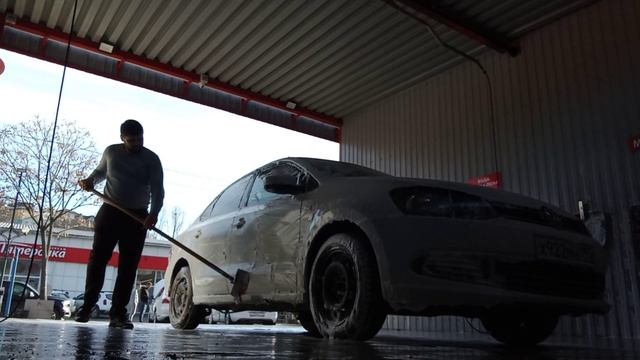 Мойка машины перед Новым 2022 годом. сколько нужно времени чтоб помыть машину смотреть онлайн